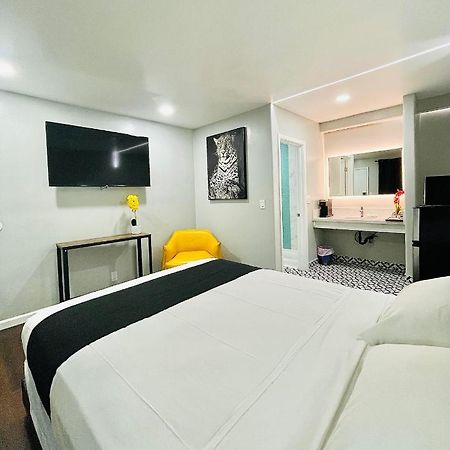 Hotel Villa Serena El Cajon Dış mekan fotoğraf