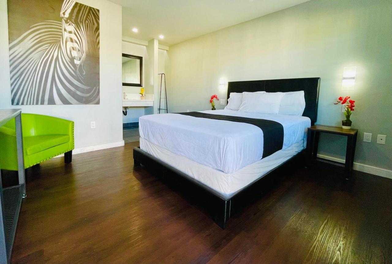 Hotel Villa Serena El Cajon Dış mekan fotoğraf