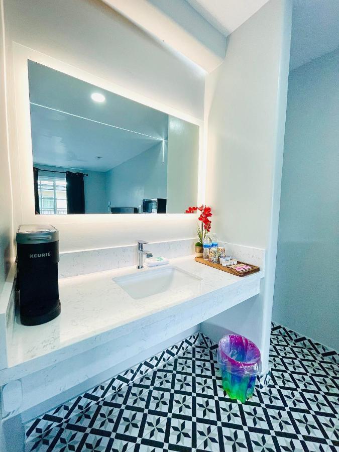 Hotel Villa Serena El Cajon Dış mekan fotoğraf