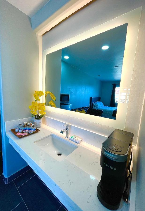 Hotel Villa Serena El Cajon Dış mekan fotoğraf